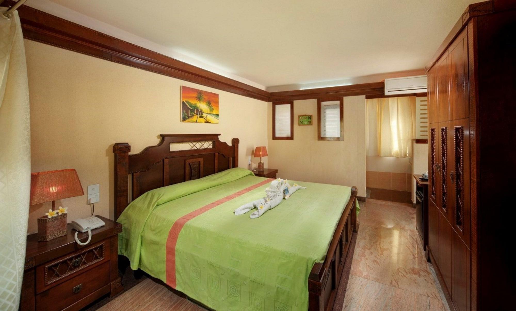 Flic-en-Flacq Manisa Hotel מראה חיצוני תמונה