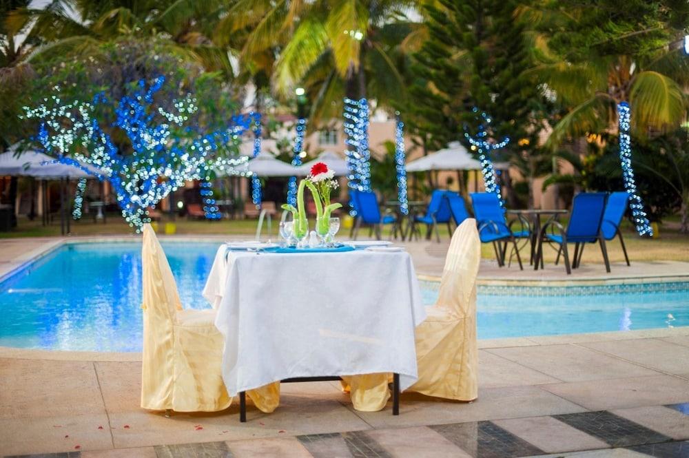 Flic-en-Flacq Manisa Hotel מראה חיצוני תמונה