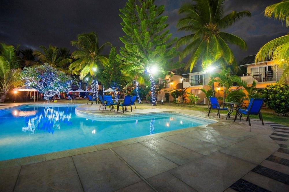Flic-en-Flacq Manisa Hotel מראה חיצוני תמונה