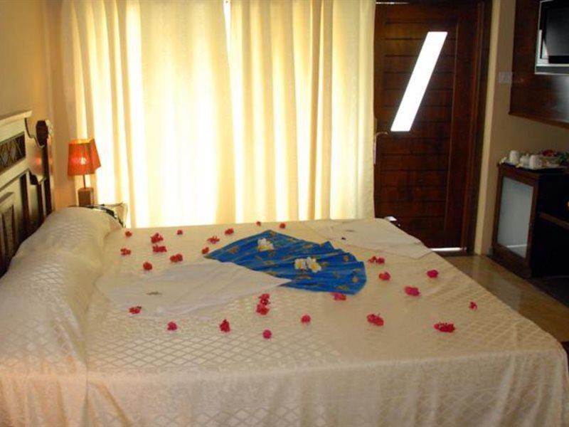 Flic-en-Flacq Manisa Hotel מראה חיצוני תמונה