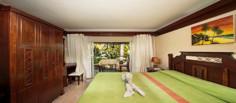 Flic-en-Flacq Manisa Hotel מראה חיצוני תמונה