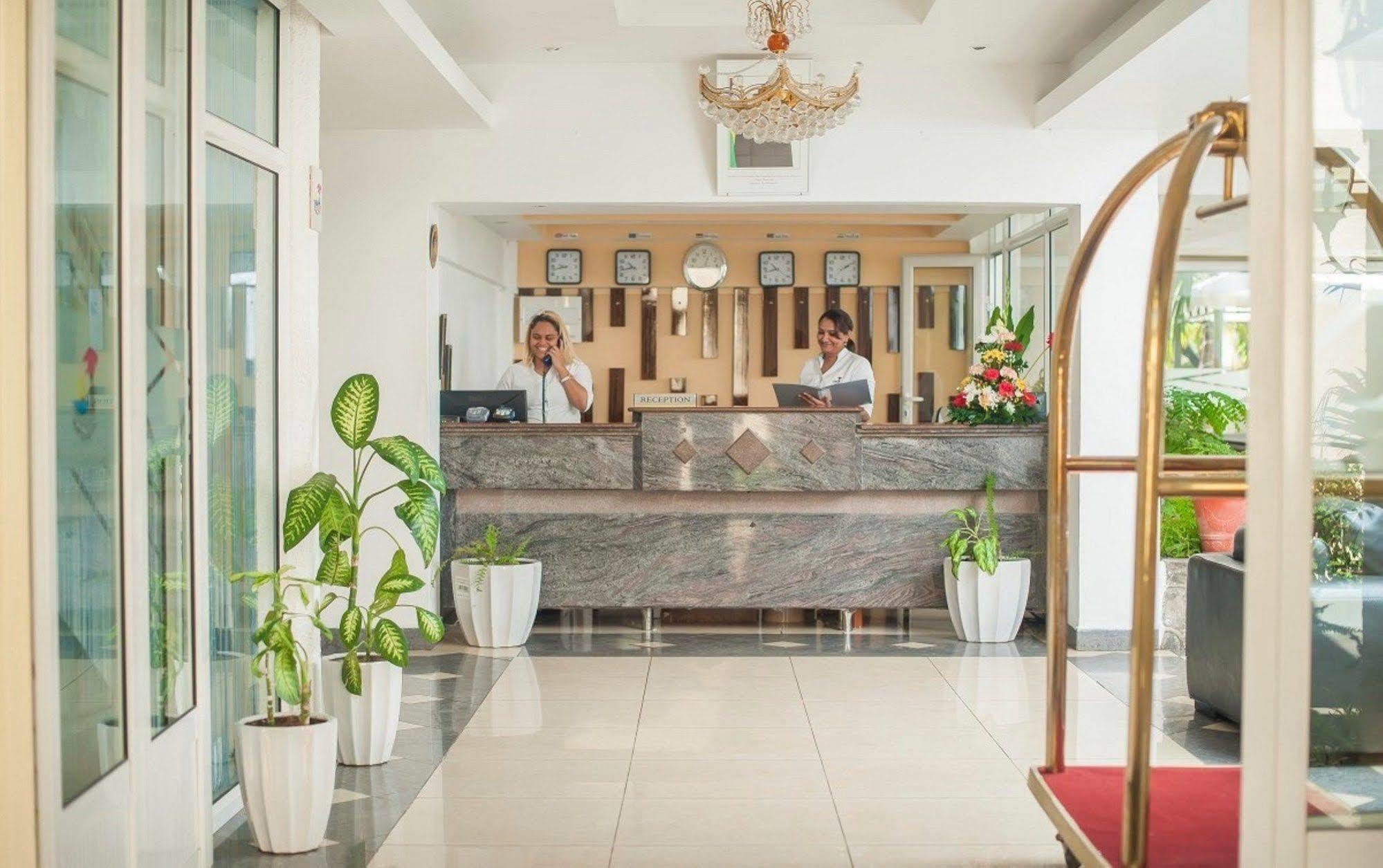 Flic-en-Flacq Manisa Hotel מראה חיצוני תמונה